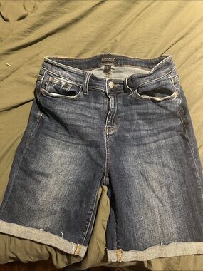 Judy Blue Dark Blue Cuffed Denim Bermuda Shorts